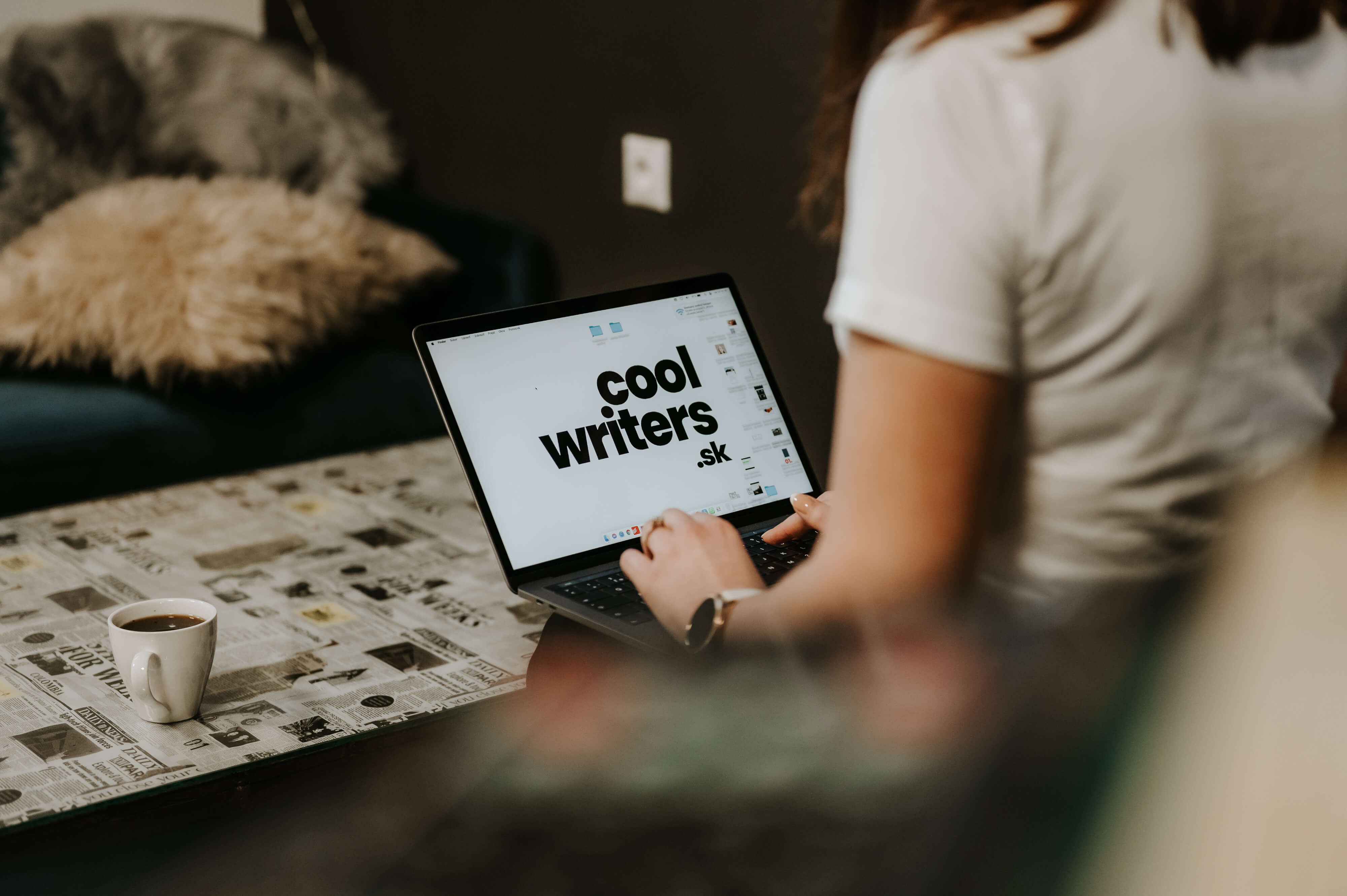 CoolWriters nápis na monitore